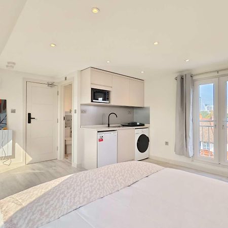 Hotel Morden Stratford Studio 4 London Exterior foto